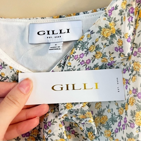 Gilli Floral Ruffle Blouse - Picture 4 of 5